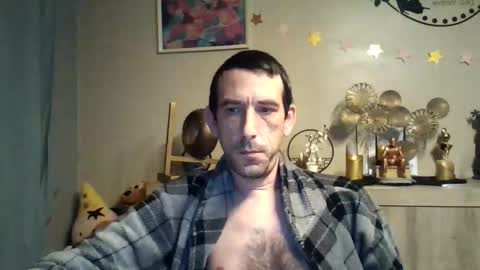 Snapshot of dreamguy38 chatting on 12, 10, 2025 dreamguy38 online show from 12, 10, 2025