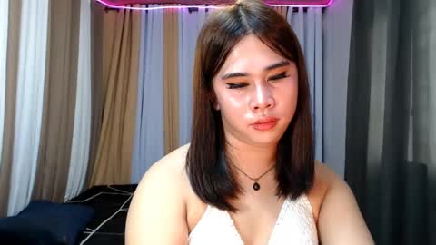 Snapshot of dreammegan chatting on 4, 2, 2025 Stacy DONT FORGET TO FOLLOW ME AND THUMBS UP my wife samgrg2 online show from 4, 2, 2025