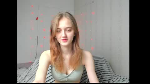 dreamy_pollyyy online show from 13, 4, 2026