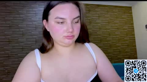Snapshot of dreamyblushfairy chatting on 2, 5, 2026 Mila online show from 2, 5, 2026