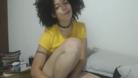 Snapshot of dreamylatina chatting on 5, 2, 2026 DreamyLatina online show from 5, 2, 2026