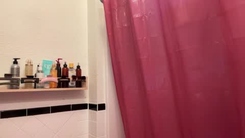 RIRI OR DREAMY online show from 10, 12, 2024