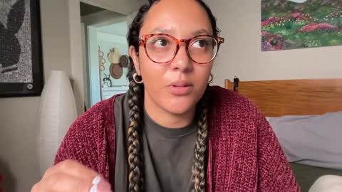 RIRI OR DREAMY online show from 12, 1, 2025