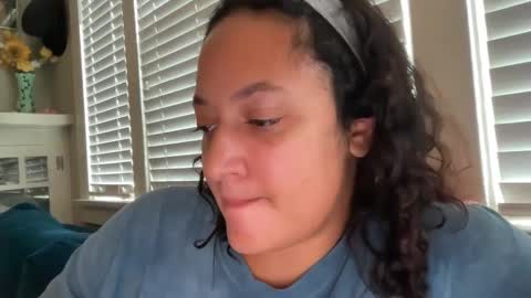 RIRI OR DREAMY online show from 20, 9, 2025