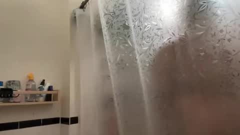 RIRI OR DREAMY online show from 4, 3, 2026