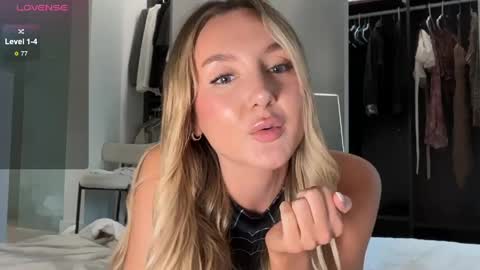 Lilah  online show from 13, 5, 2026