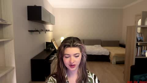 Dia online show from 11, 4, 2026