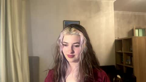Snapshot of dremazwahlen chatting on 30, 4, 2026 Dia online show from 30, 4, 2026