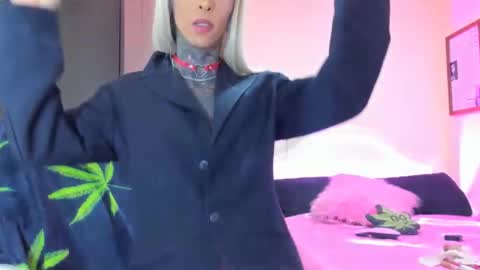 drippyorlove online show from 16, 2, 2025