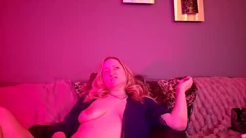 Snapshot of drtyslutnfriend chatting on 7, 10, 2025 drtyslutnfriend online show from 7, 10, 2025