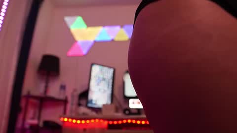 Trixy  Latex Doll online show from 21, 11, 2025