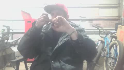 Snapshot of duggerl634 chatting on 14, 10, 2025 levi online show from 14, 10, 2025