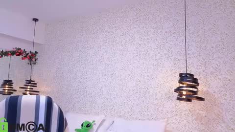 Snapshot of dulce_isabel_ chatting on 26, 5, 2026 dulce_isabel_ online show from 26, 5, 2026