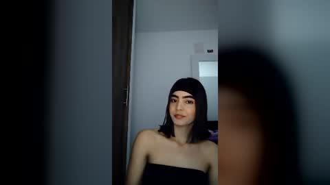 dulce_lucero online show from 22, 6, 2026