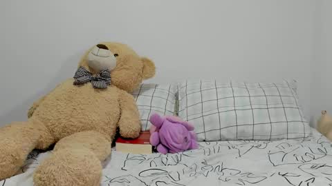 Dulce  online show from 14, 2, 2025