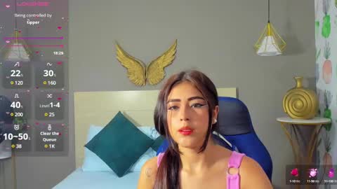 Snapshot of dulce_victoriaa_ chatting on 24, 2, 2025 V I C T O R I A online show from 24, 2, 2025
