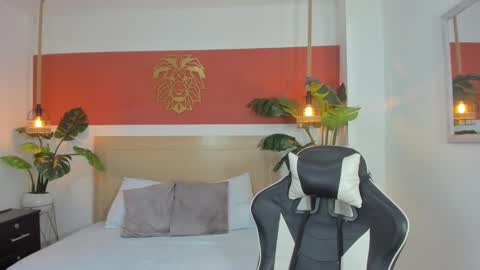 Snapshot of dulce_victoriaa_ chatting on 25, 2, 2025 V I C T O R I A online show from 25, 2, 2025