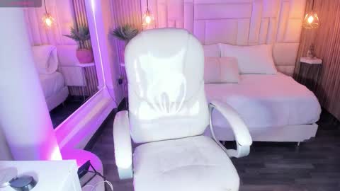 Dulce  online show from 17, 12, 2025