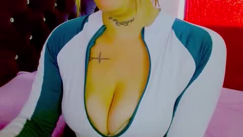 Juliana and online show from 29, 10, 2025