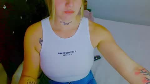 Juliana and online show from 2, 11, 2025