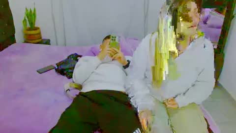 Juliana and online show from 10, 11, 2025