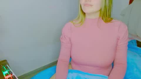 Juliana and online show from 19, 11, 2025