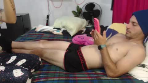 Snapshot of dulcetentations chatting on 17, 3, 2026 shany y alan online show from 17, 3, 2026