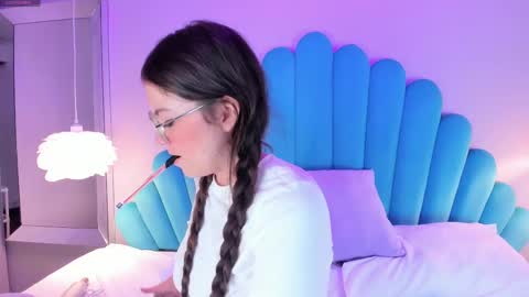 dulcevela online show from 11, 3, 2025