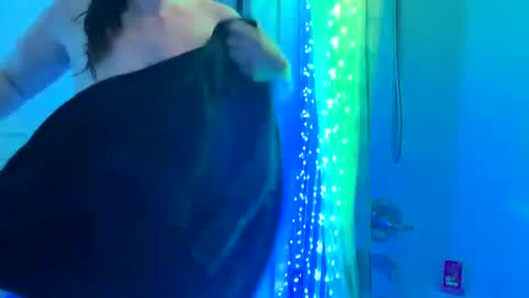 Snapshot of dumbgirl5150 chatting on 11, 2, 2025 dumbgirl5150 online show from 11, 2, 2025