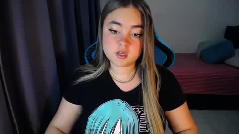 Nicole   online show from 11, 1, 2025