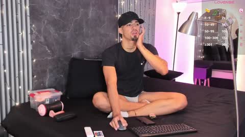 Snapshot of duriel_ chatting on 9, 1, 2025 Duriel online show from 9, 1, 2025