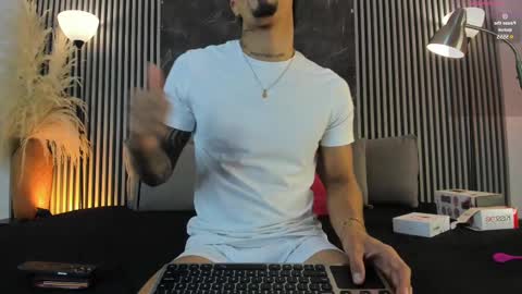 Snapshot of duriel_ chatting on 8, 3, 2025 Duriel online show from 8, 3, 2025