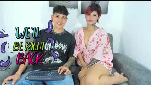 Snapshot of dust_couple chatting on 9, 7, 2026 Nicolle y Julian online show from 9, 7, 2026