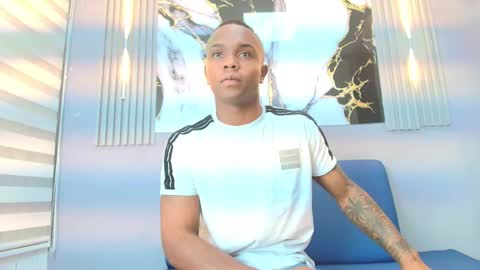 Snapshot of dustin_parker chatting on 15, 10, 2025 DUSTIN online show from 15, 10, 2025