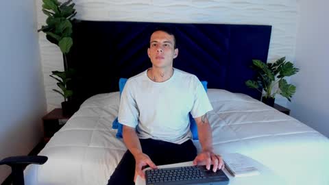 Dustin Sonne online show from 28, 1, 2025