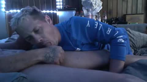 dustinwyant1983 online show from 11, 11, 2025