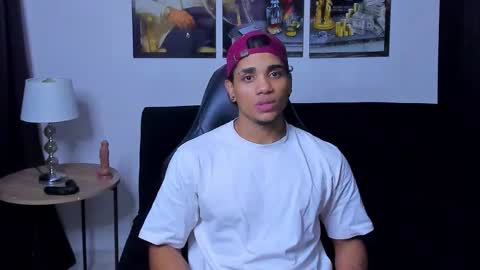 DUSTYN MICHELLE online show from 4, 3, 2026