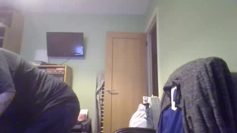Snapshot of dutchunclejohn chatting on 4, 12, 2025 DutchUncleJohn online show from 4, 12, 2025