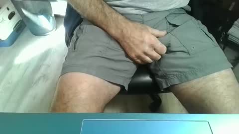 Snapshot of dvd4554 chatting on 18, 11, 2025 gooodcam online show from 18, 11, 2025