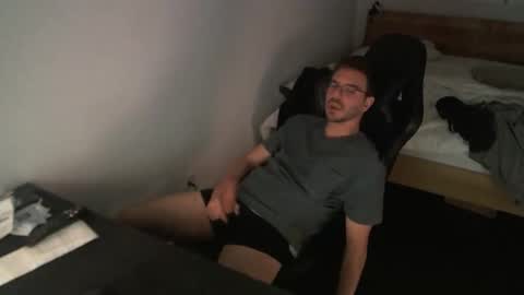 Snapshot of dvdchatur chatting on 14, 11, 2025 dvdchatur online show from 14, 11, 2025