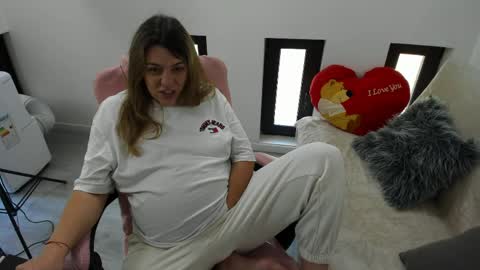 Snapshot of dyanakaylin chatting on 6, 6, 2026 dayana online show from 6, 6, 2026