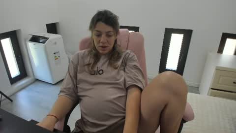 Snapshot of dyanakaylin chatting on 6, 7, 2026 dayana online show from 6, 7, 2026