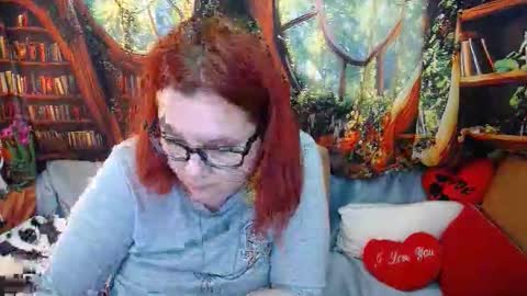Snapshot of dyannelovee chatting on 29, 5, 2026 Dyanne online show from 29, 5, 2026