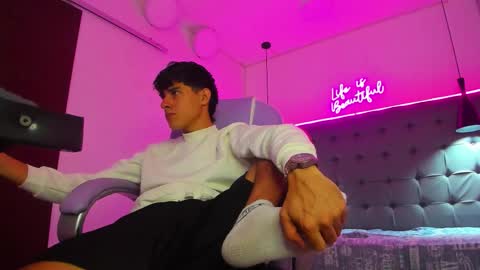 dyla_n18_ online show from 10, 1, 2026