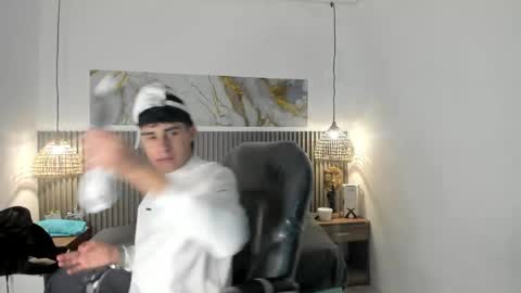 Snapshot of dyla_n18_ chatting on 3, 5, 2026 dyla_n18_ online show from 3, 5, 2026