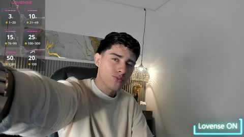 Snapshot of dyla_n18_ chatting on 10, 5, 2026 dyla_n18_ online show from 10, 5, 2026