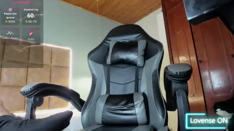 Snapshot of dyla_n18_ chatting on 27, 5, 2026 dyla_n18_ online show from 27, 5, 2026