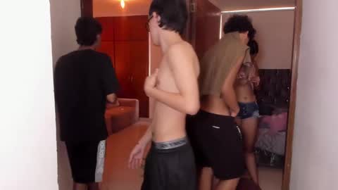 Snapshot of dylanbisex_hot chatting on 16, 1, 2025 Mod Dylan Lilith Alan and Drake online show from 16, 1, 2025