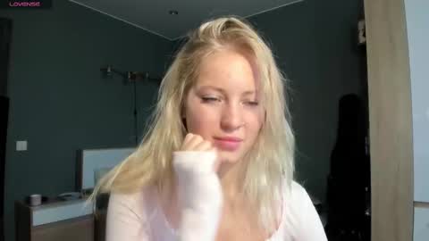 fansly - yourbestbaby online show from 8, 3, 2025