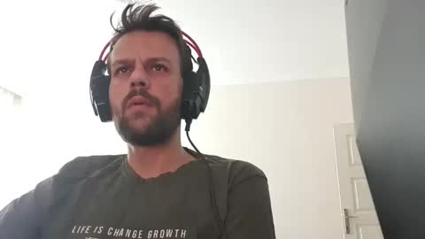 Snapshot of eaglecrm chatting on 28, 3, 2026 eaglecrm online show from 28, 3, 2026